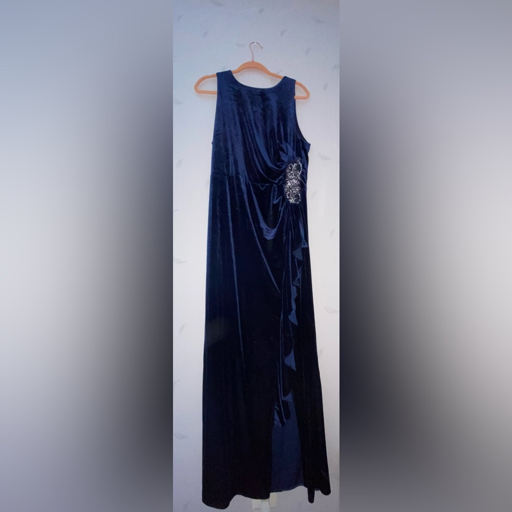 Alex & Eve Long Navy Blue Velvet Evening Dress